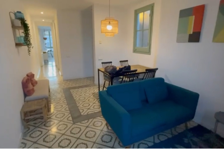 Sunny vintage penthouse in central Gràcia - 1