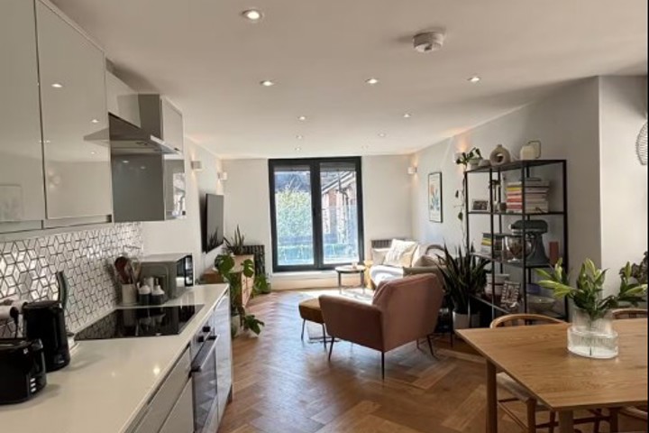 Cosy modern flat - 5 mins from underground - 6