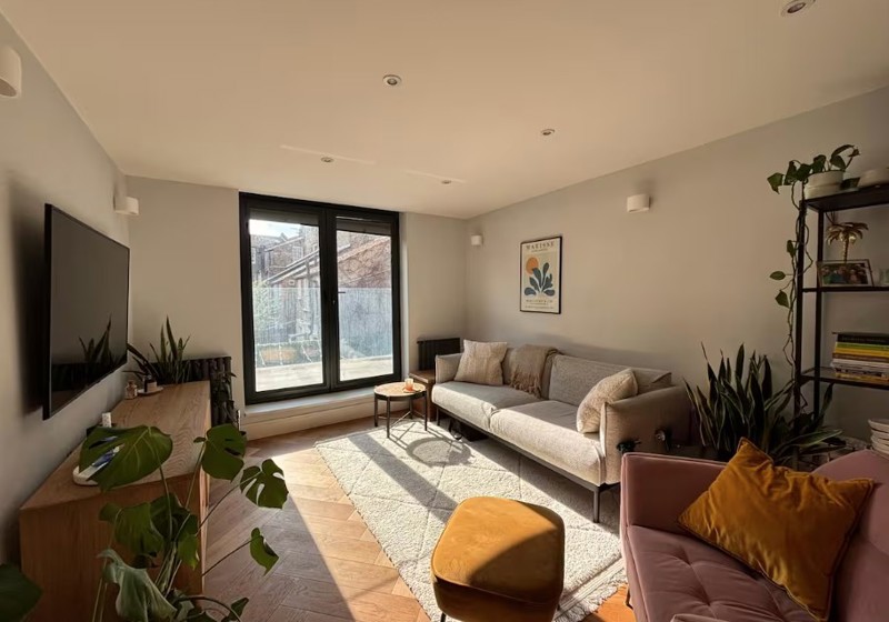 home swap in London, England