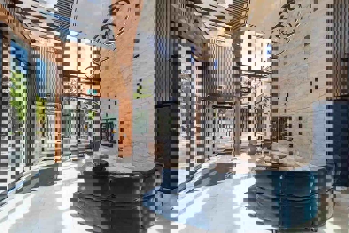 downtown near seawall (the Arc Vancouver) - 22