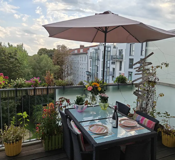 Berlin, Germany 3 beds · 1 workspace · 50 Mbps WiFi