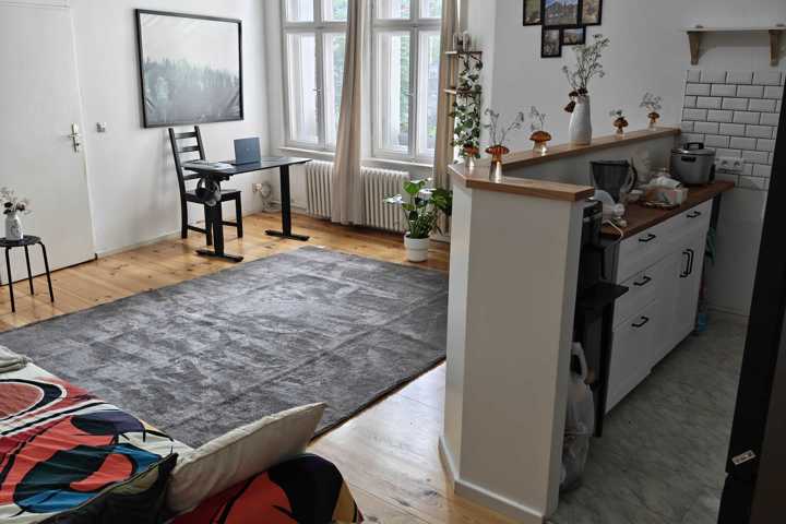 Spacious 78m² Berlin Flat w/ Dedicated Home Office - 1