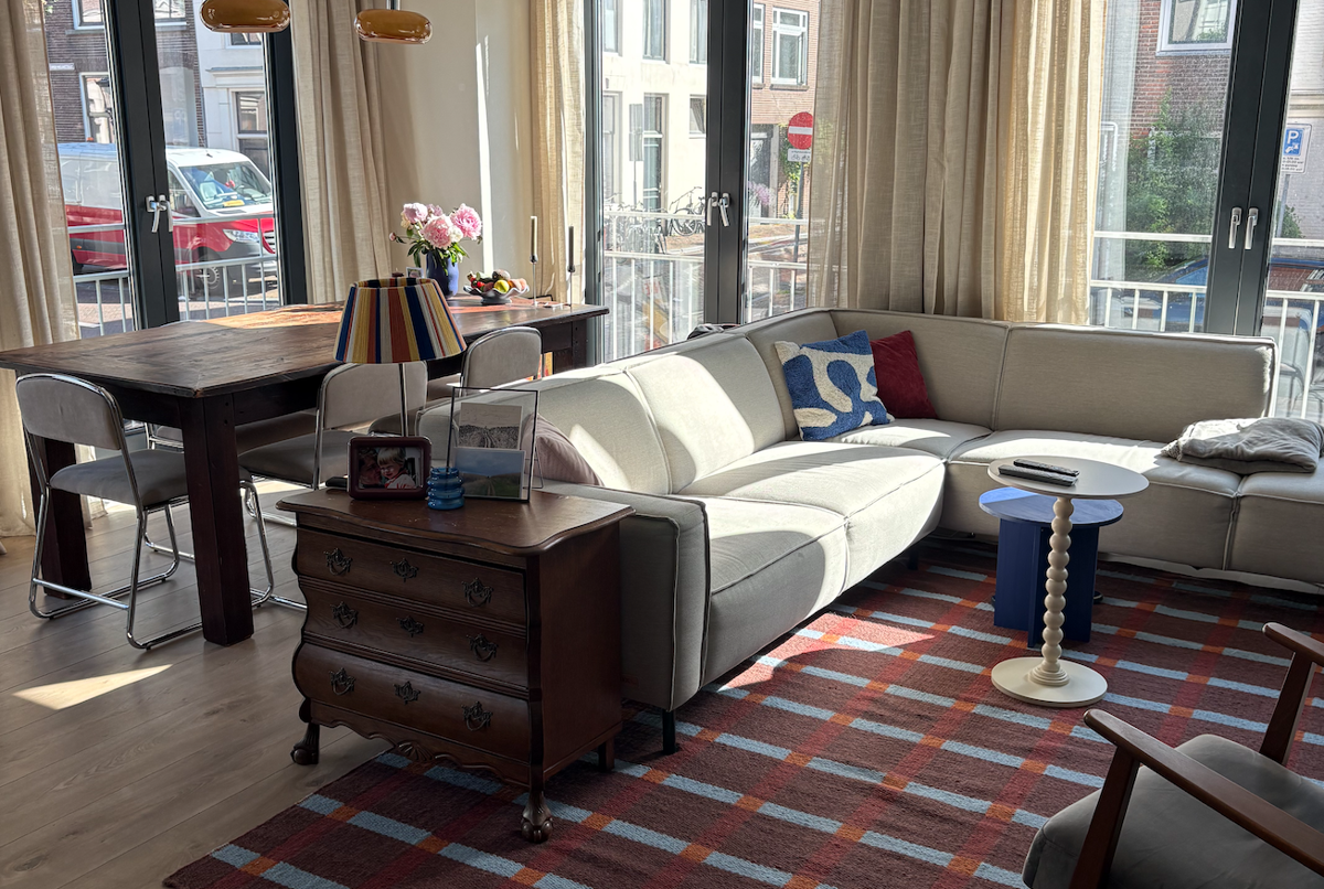 Spacious and light apartment in downtown Utrecht