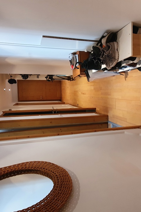 Charming bright flat with balcony and plants - 4