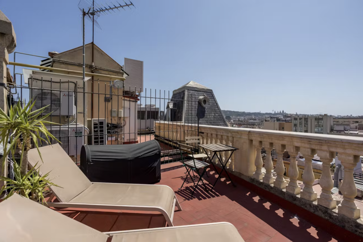 Penthouse in Barcelona with2 private rooftops - 16