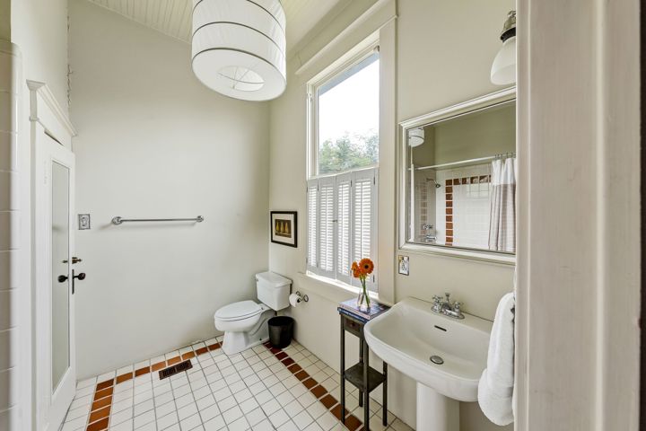 Stylish Bungalow in the Heart of Austin, TX - 21