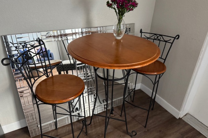 Naples Downtown Gem — Walk to Beach, Pier & 5th - 3