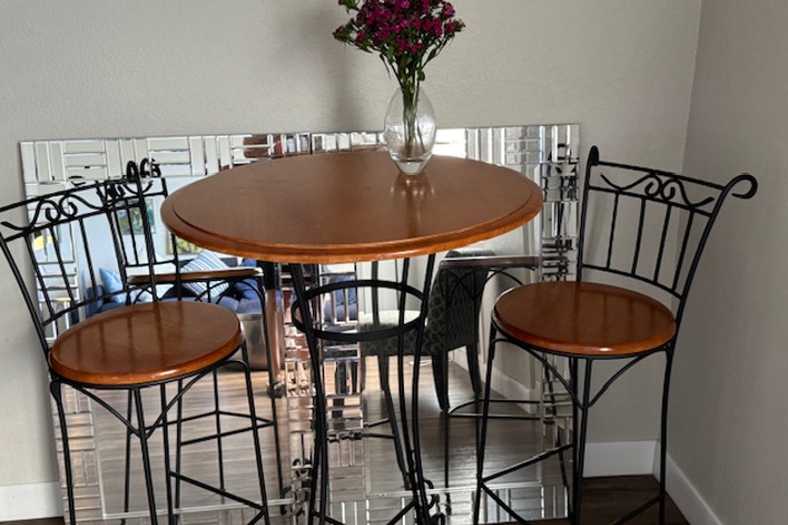 Naples Downtown Gem — Walk to Beach, Pier & 5th - 4