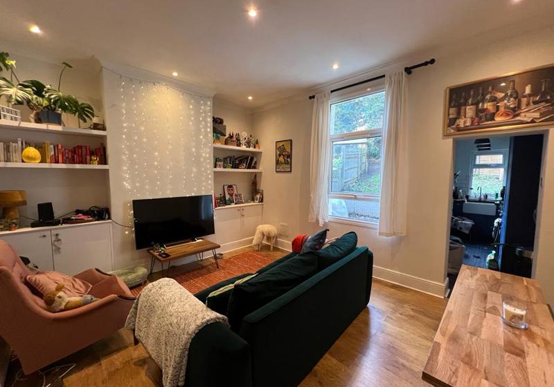 home swap in London, England