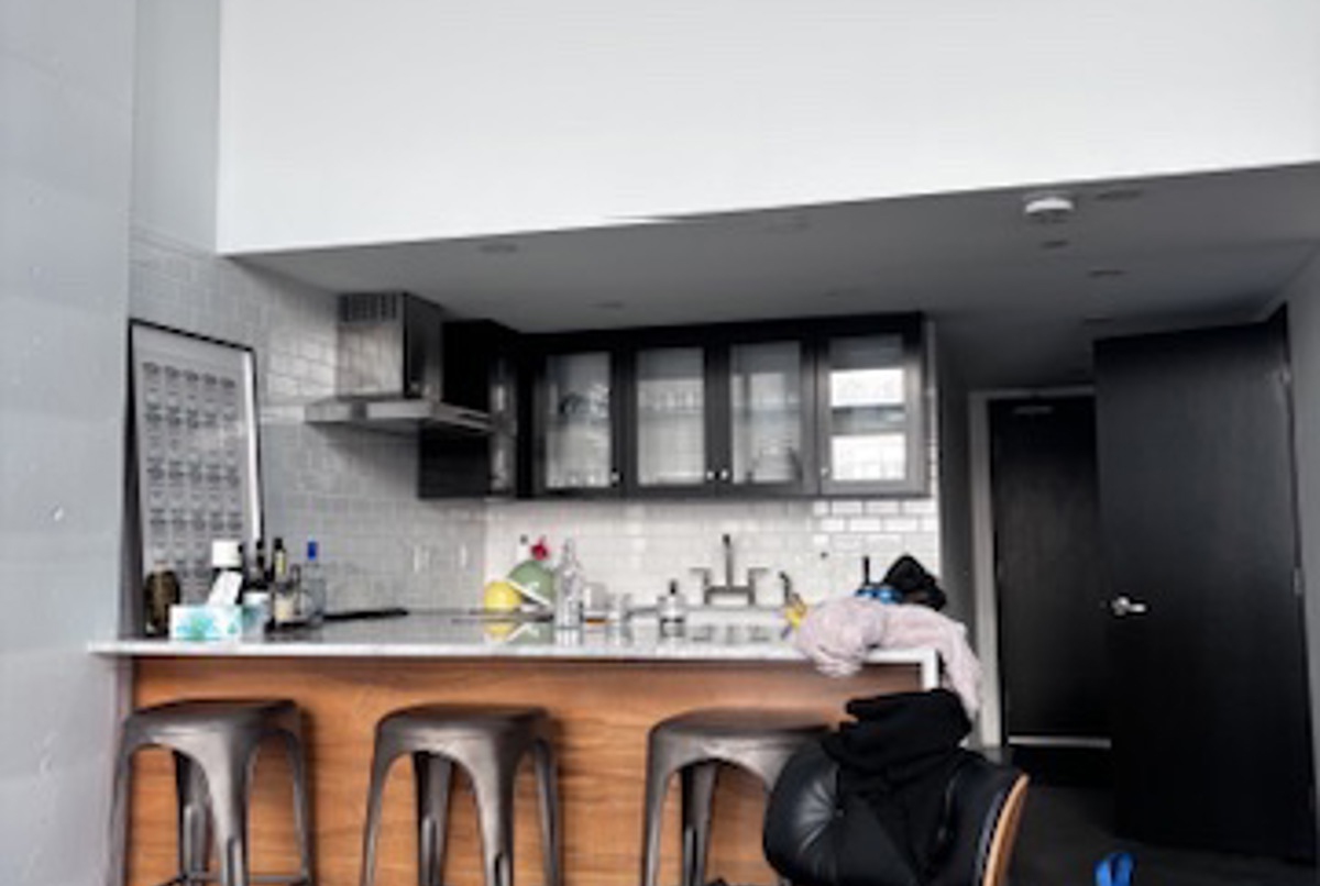 Home in North Calgary - Close to Airport