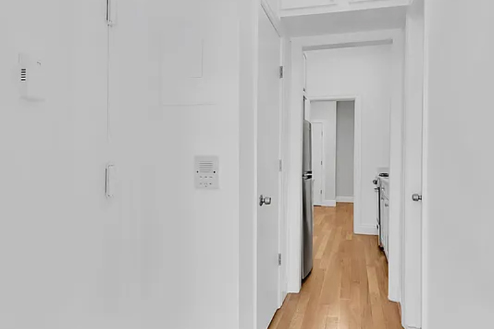 Cozy One Bedroom Near Columbus Circle - 2