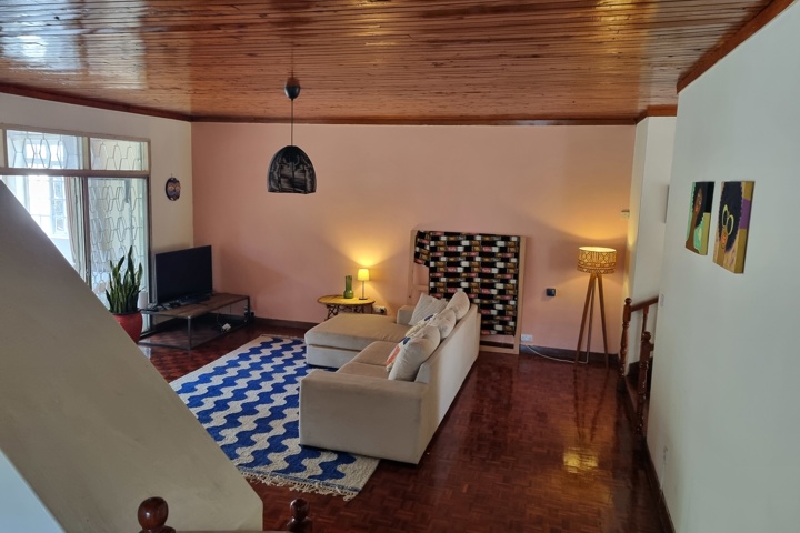 Large bungalow in green oasis of Nairobi - 11