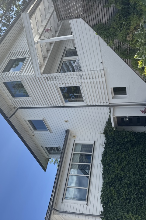Nice villa w/bay views, close to the city center - 1