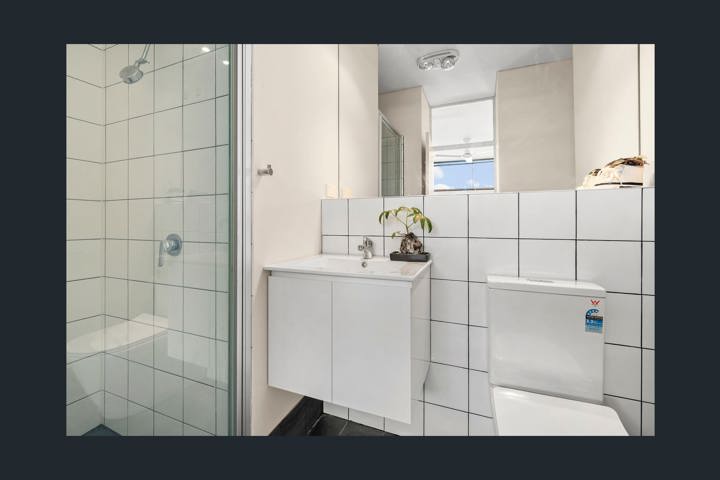 Modern Inner City Family Townhouse - 9