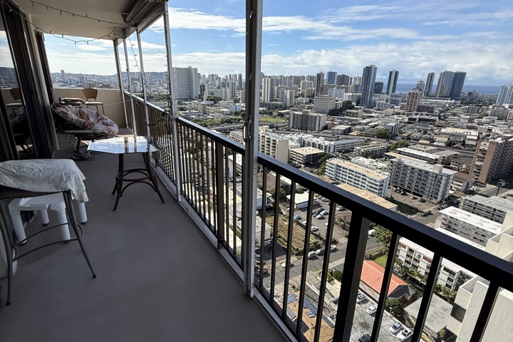 Hawaiian Lookout - 9