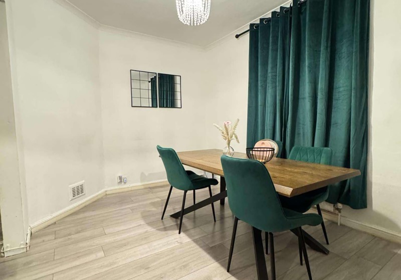 home swap in London, England