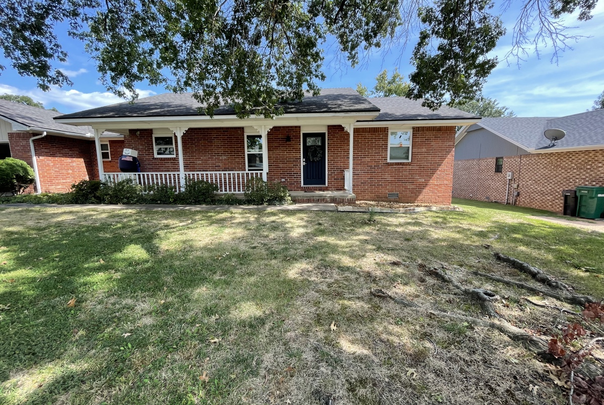 Relax by the Pool in the Heart of NWA