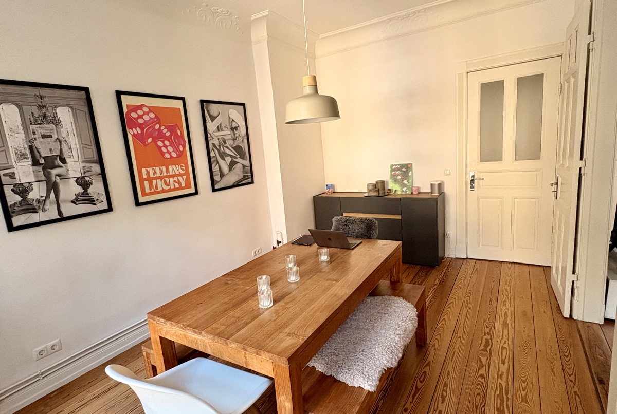 Charming Altbau Retreat in the Heart of Hamburg
