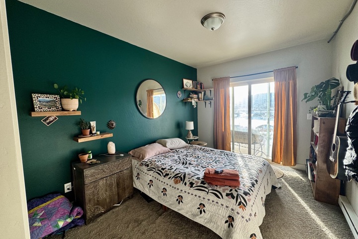 Sunny Big Sky Condo w/ Sauna & Mountain Views - 9