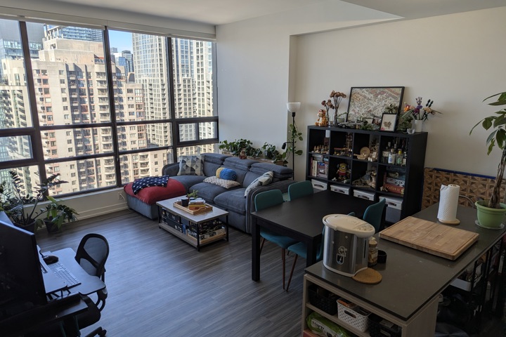 Perfect downtown city explorer / work hub - 2