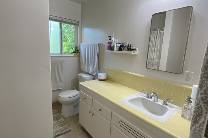 Bright, Cozy Home in a Walkable Neighborhood - 10