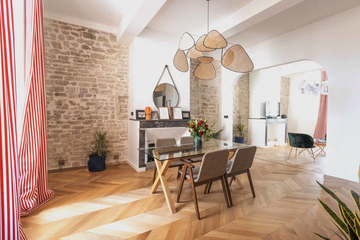 Architect awarded luxury apartment, renovated - 19