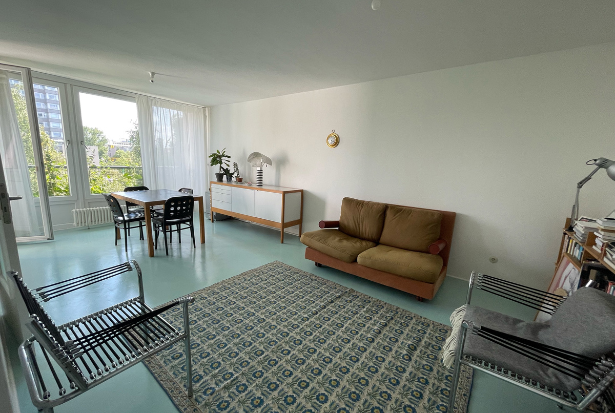 Bright south-facing flat in central Berlin, 65 m²