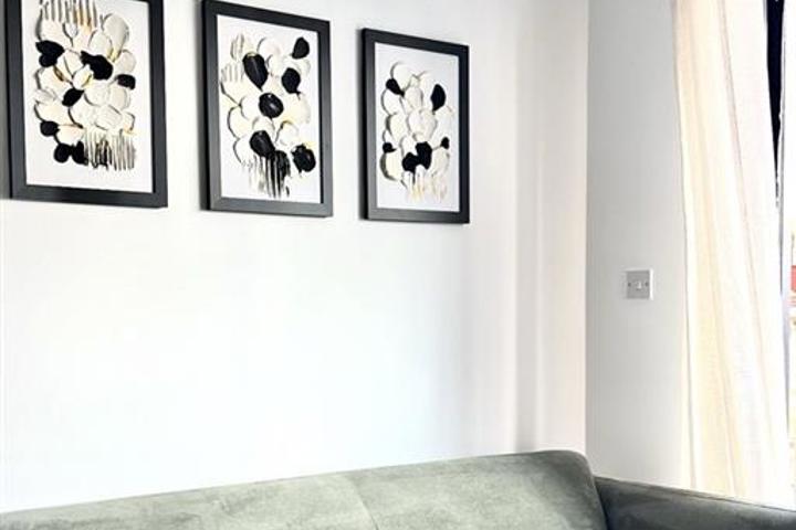 London Home with City Access and Green Escape!👋 - 1