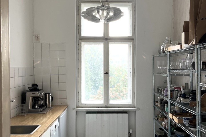 Bright & Charming Altbau Flat in Central Berlin - 2