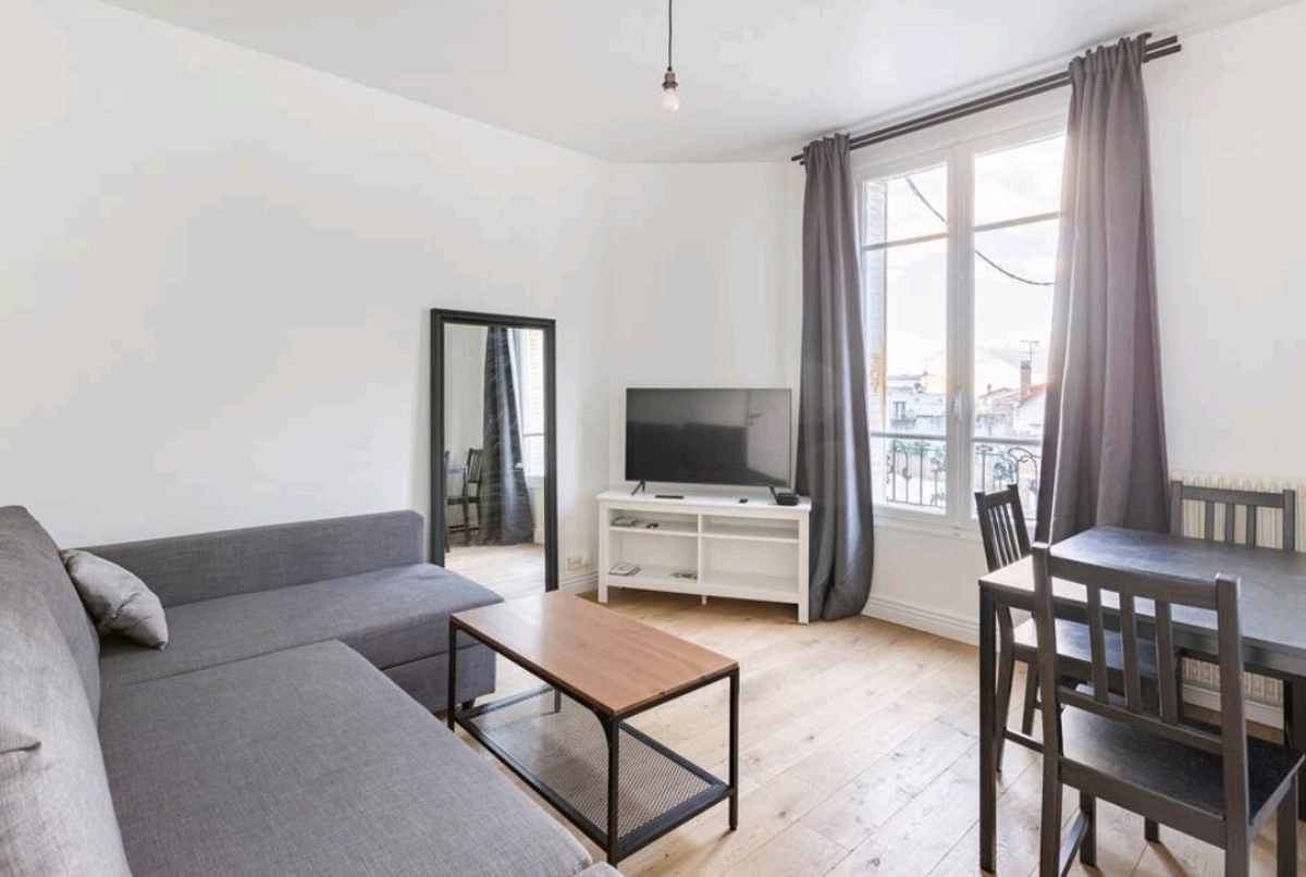 One bedroom flat near Paris