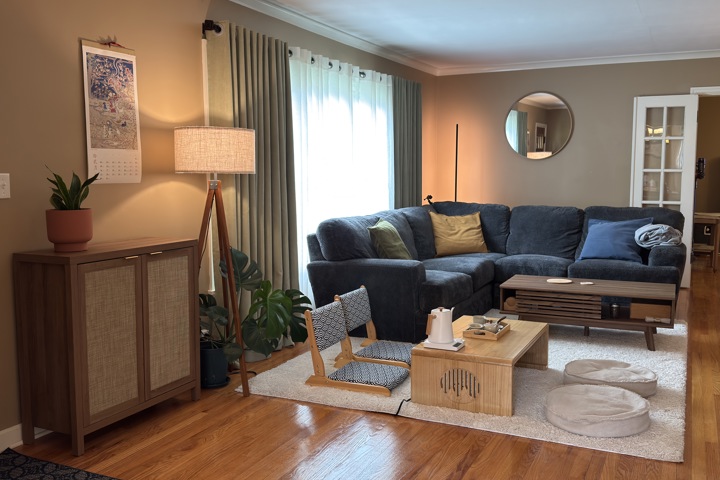 Cape Cod House in America's Maple Leaf City - 2