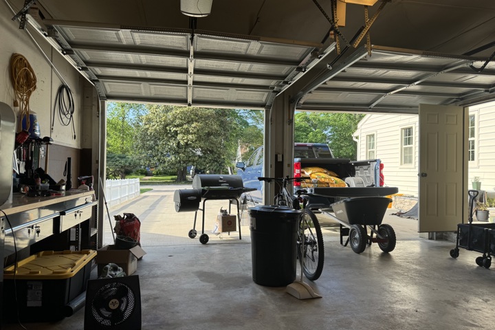 Cape Cod House in America's Maple Leaf City - 16