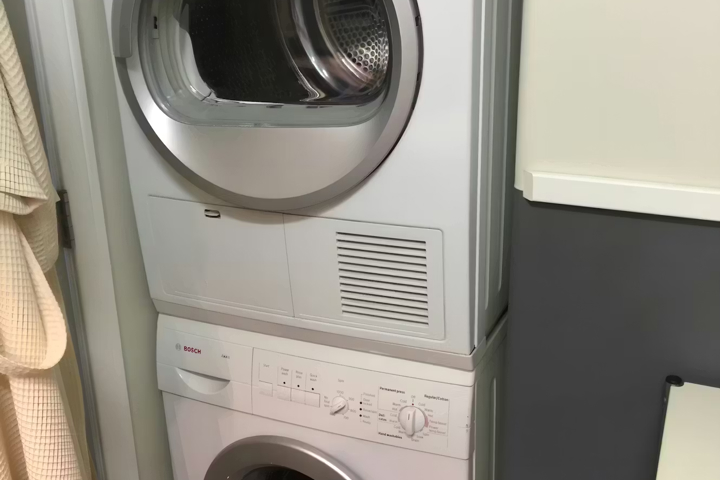 Historic and Vibrant DTLA Loft - 6