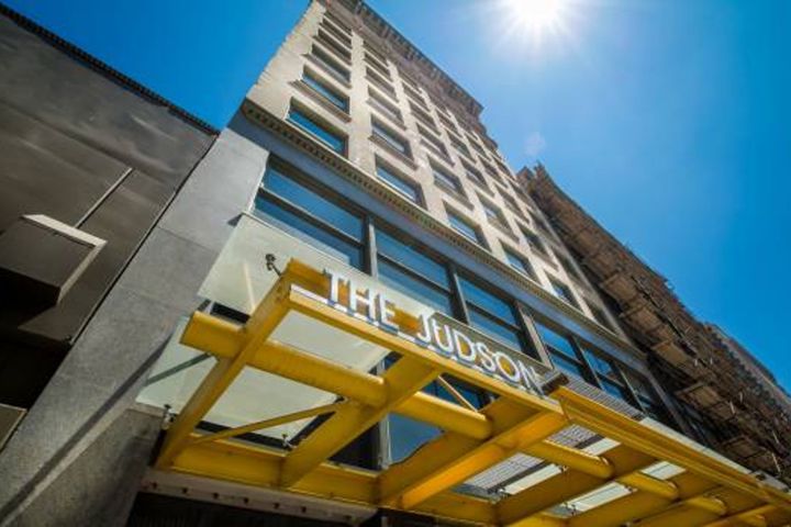 Tranquil Penthouse Loft in the heart of LA - 1