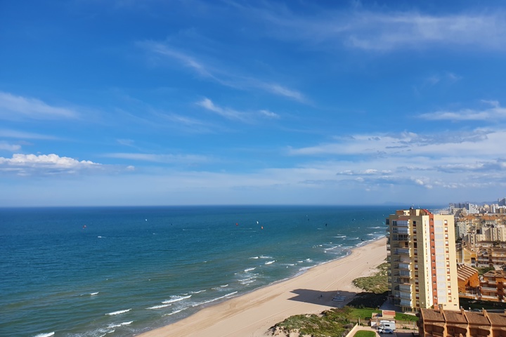 Penthouse with Stunning Beachfront Views - 4