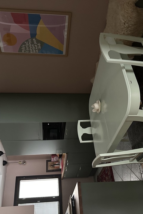 Peaceful Riverside Townhouse Near the City Center - 2