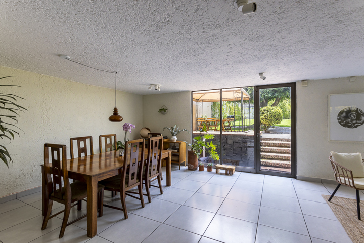 GREAT HOUSE IN GLAMOROUS LOMAS ALTAS - 5