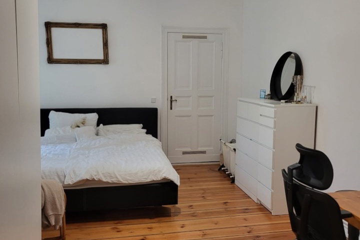 Historic Berlin Apartment - 9