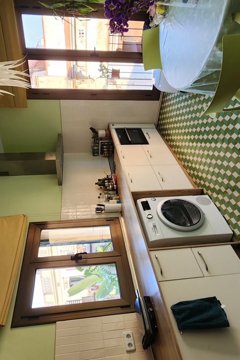 Bright room in a sunny shared flat in Poble Sec - 4