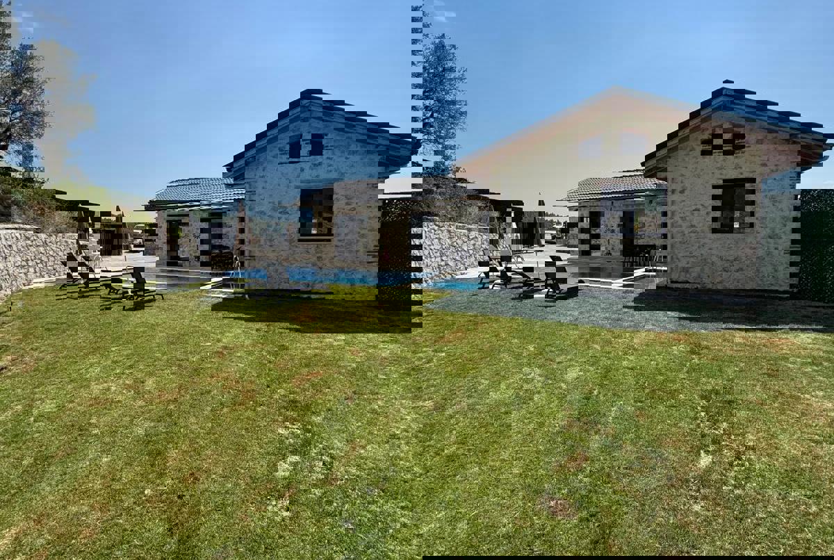 Kilim Mountain villa private pool nature escape