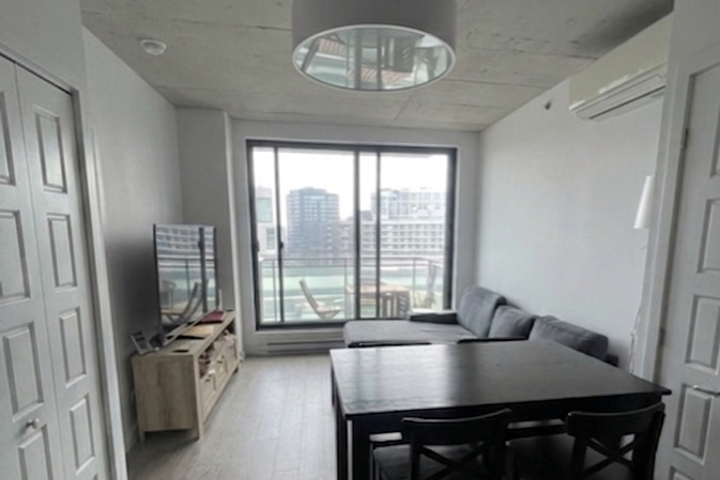 Cozy 1BR Condo in Griffintown, Montreal - 2
