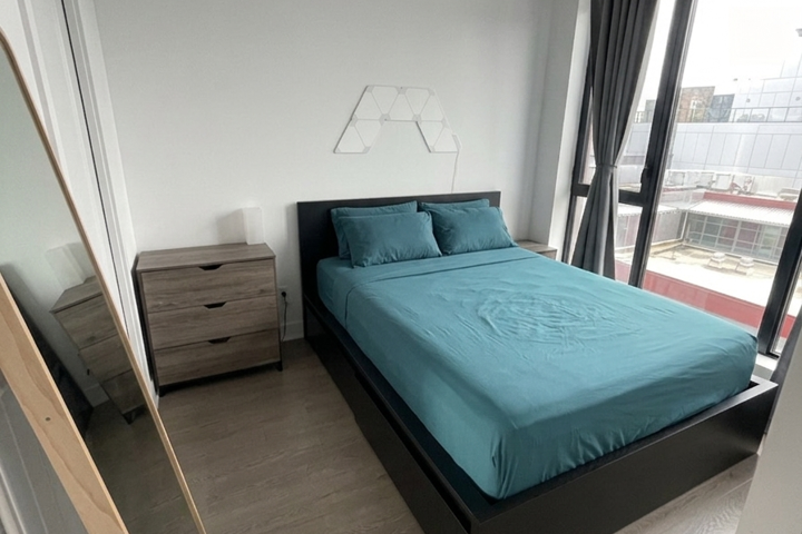 Cozy 1BR Condo in Griffintown, Montreal - 4