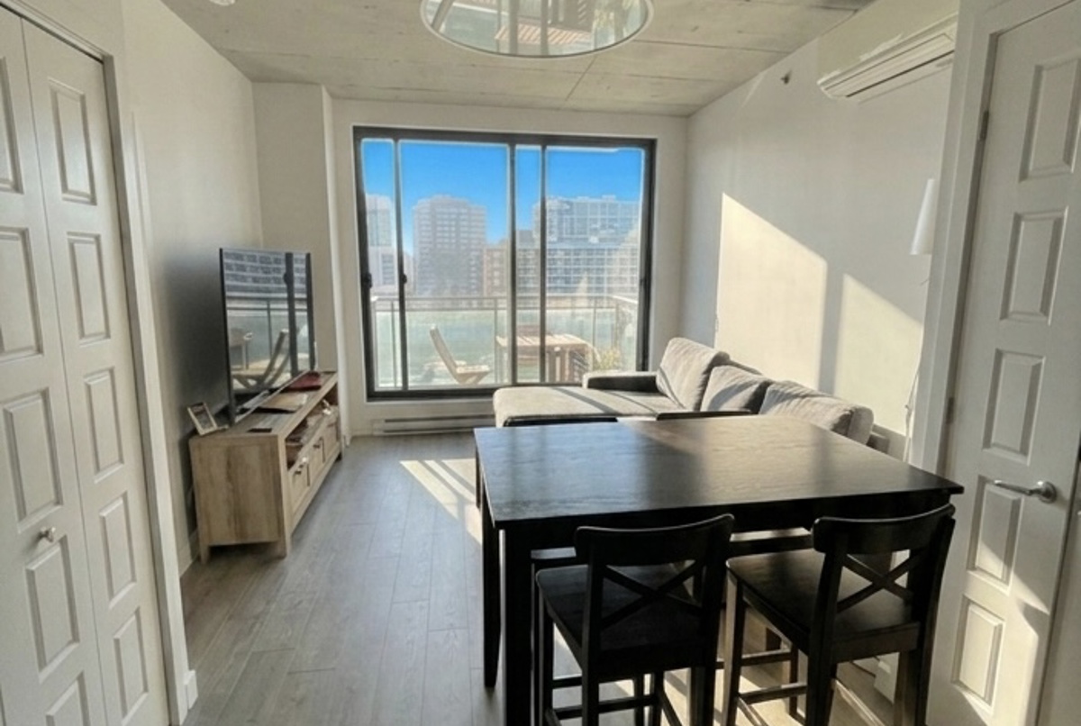 Cozy 1BR Condo in Griffintown, Montreal