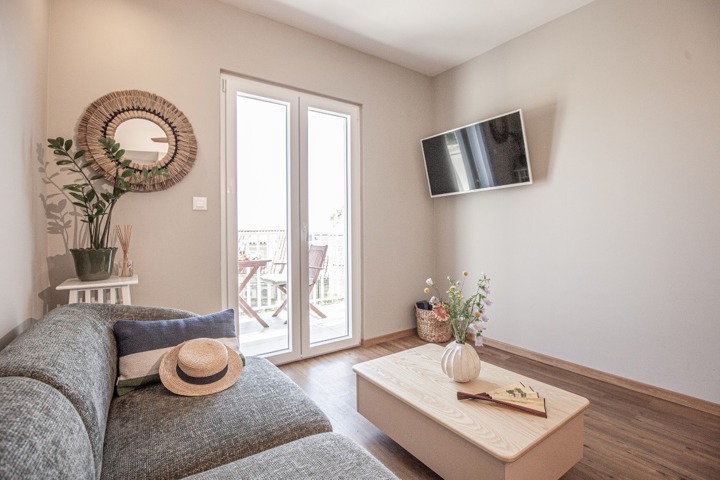 Sea-view apartment in central Hvar with terrace - 3