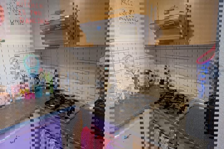 Bright & Cozy Berlin Apartment with TV Tower View - 8