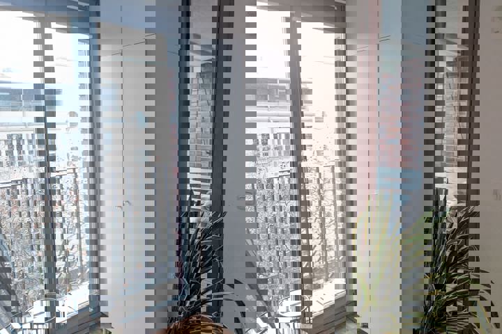 Bright & Cozy Berlin Apartment with TV Tower View - 15