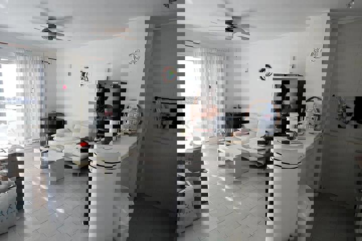 Bright Sea-View Apartment in South Tenerife - 1