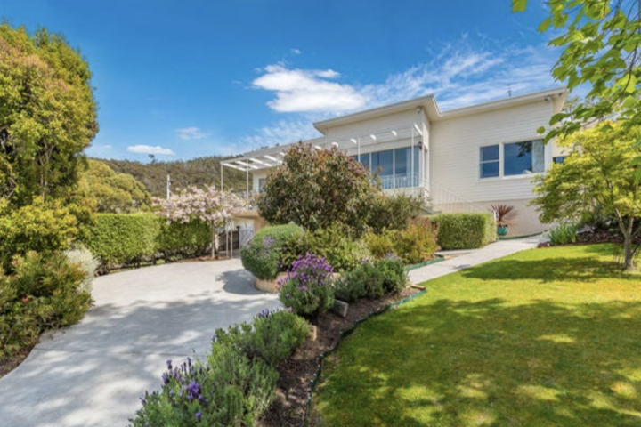 Large family home with home office facilities - 1