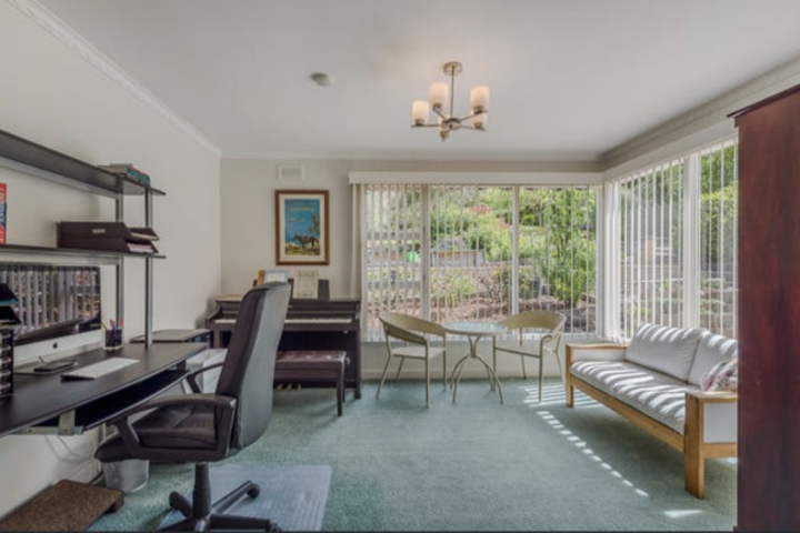 Large family home with home office facilities - 5