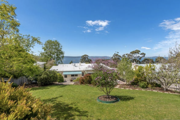 Large family home with home office facilities - 8